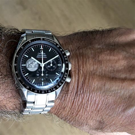 Speedmaster Moonwatch 42 mm, steel on steel .